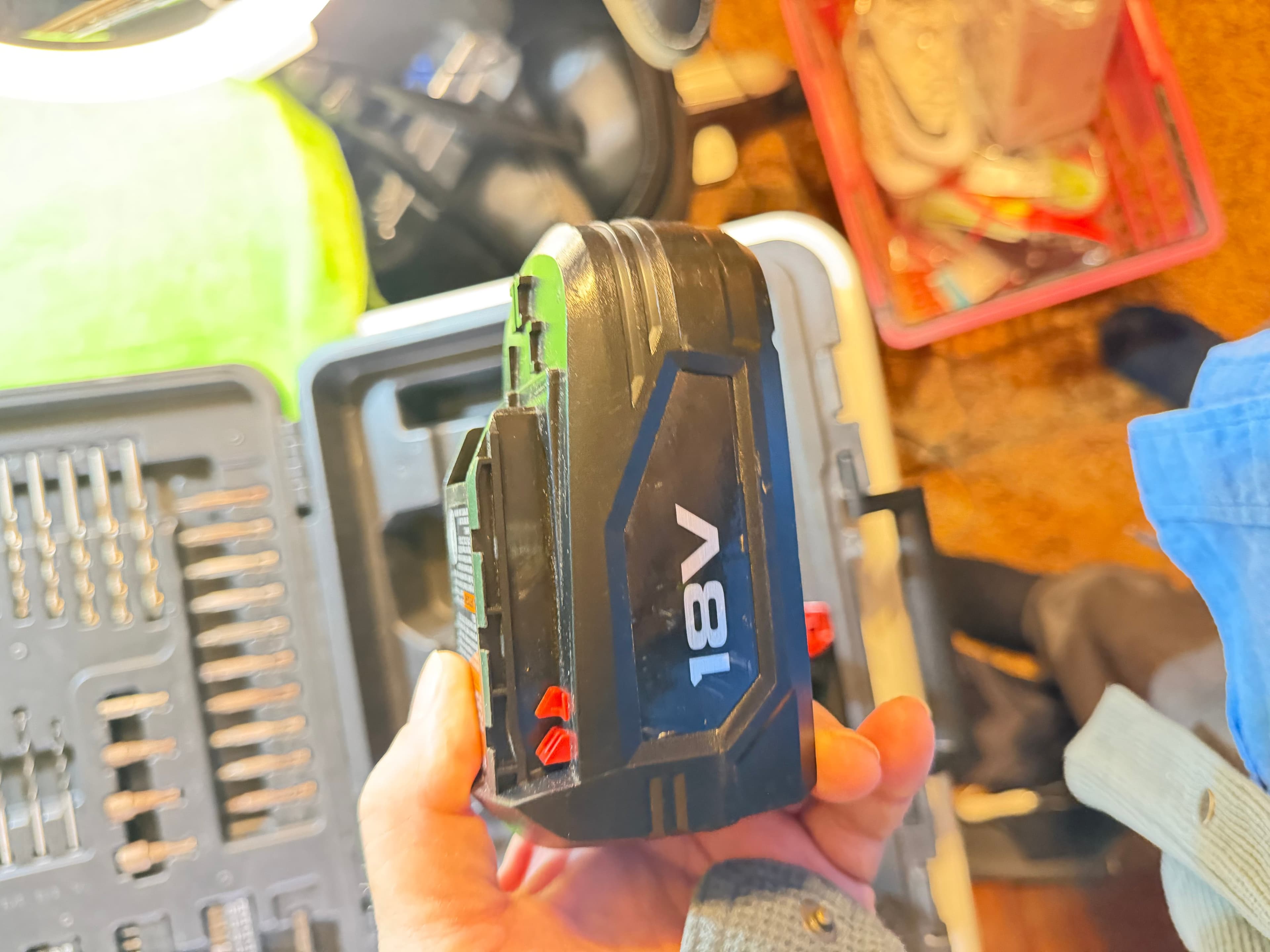 Skil 2860 18V Cordless Drill Driver with Drill Bit Accessory Set in Hard Case - Thumbnail 7