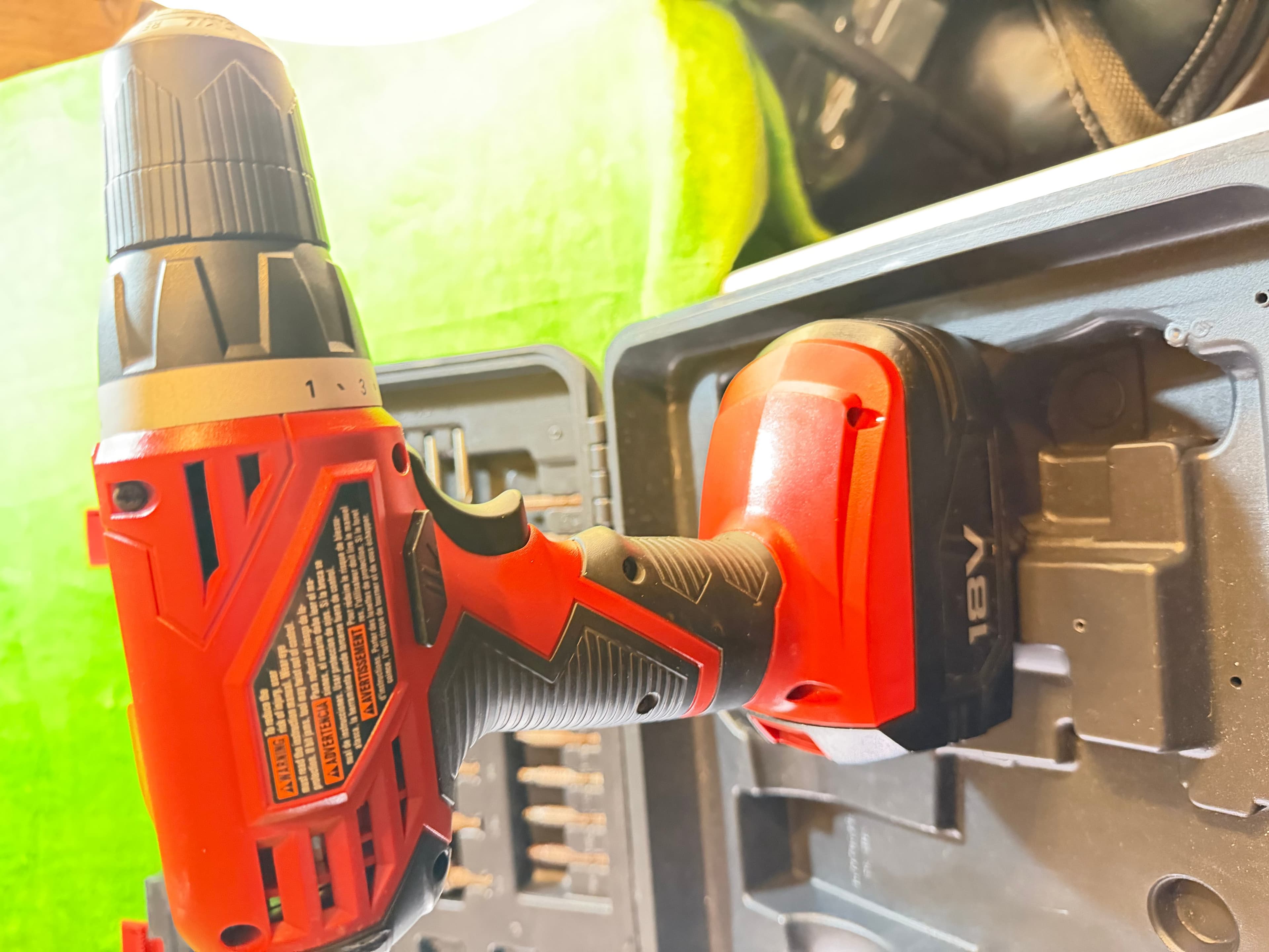 Skil 2860 18V Cordless Drill Driver with Drill Bit Accessory Set in Hard Case - Thumbnail 5