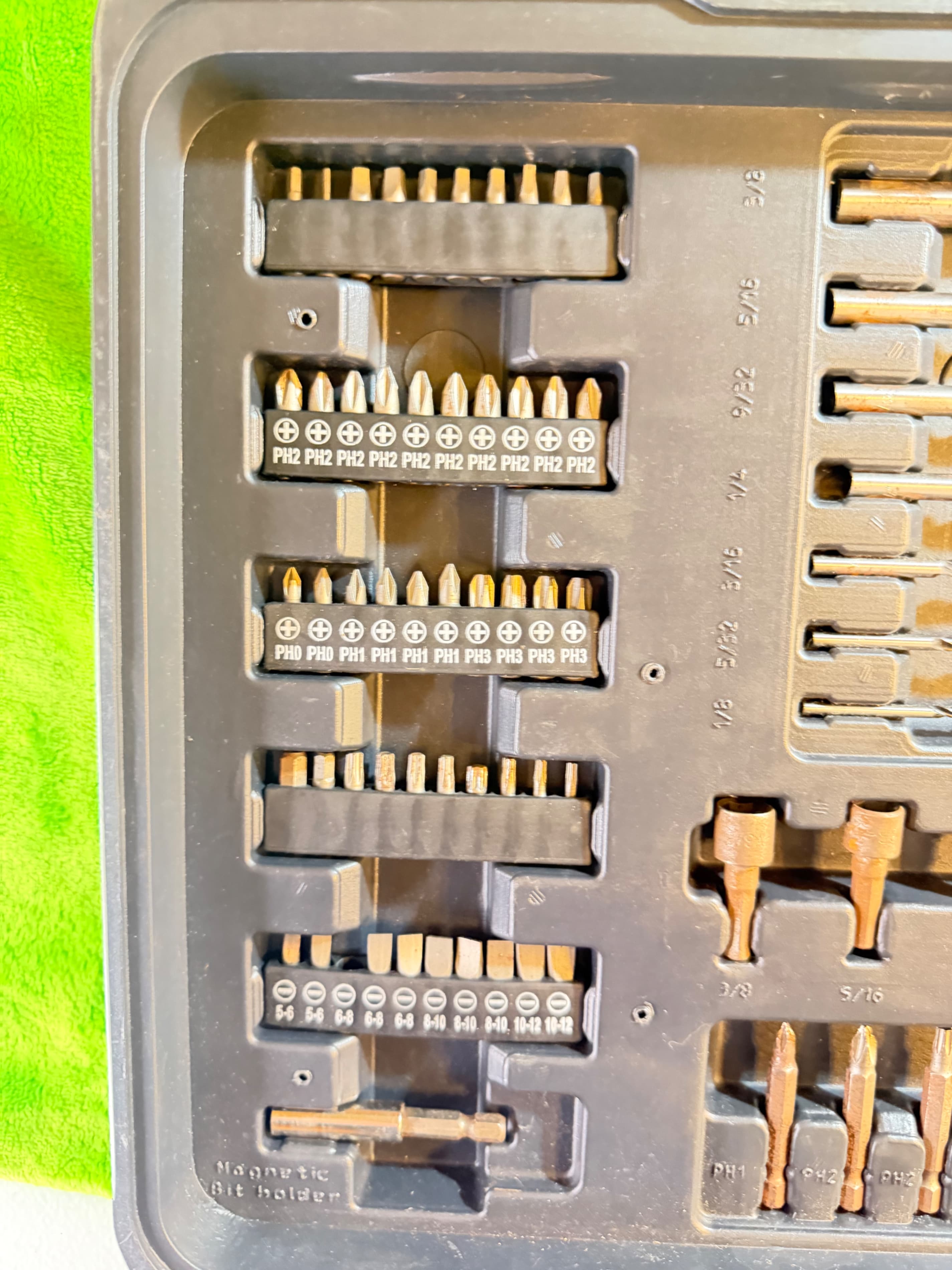 Skil 2860 18V Cordless Drill Driver with Drill Bit Accessory Set in Hard Case - Thumbnail 13