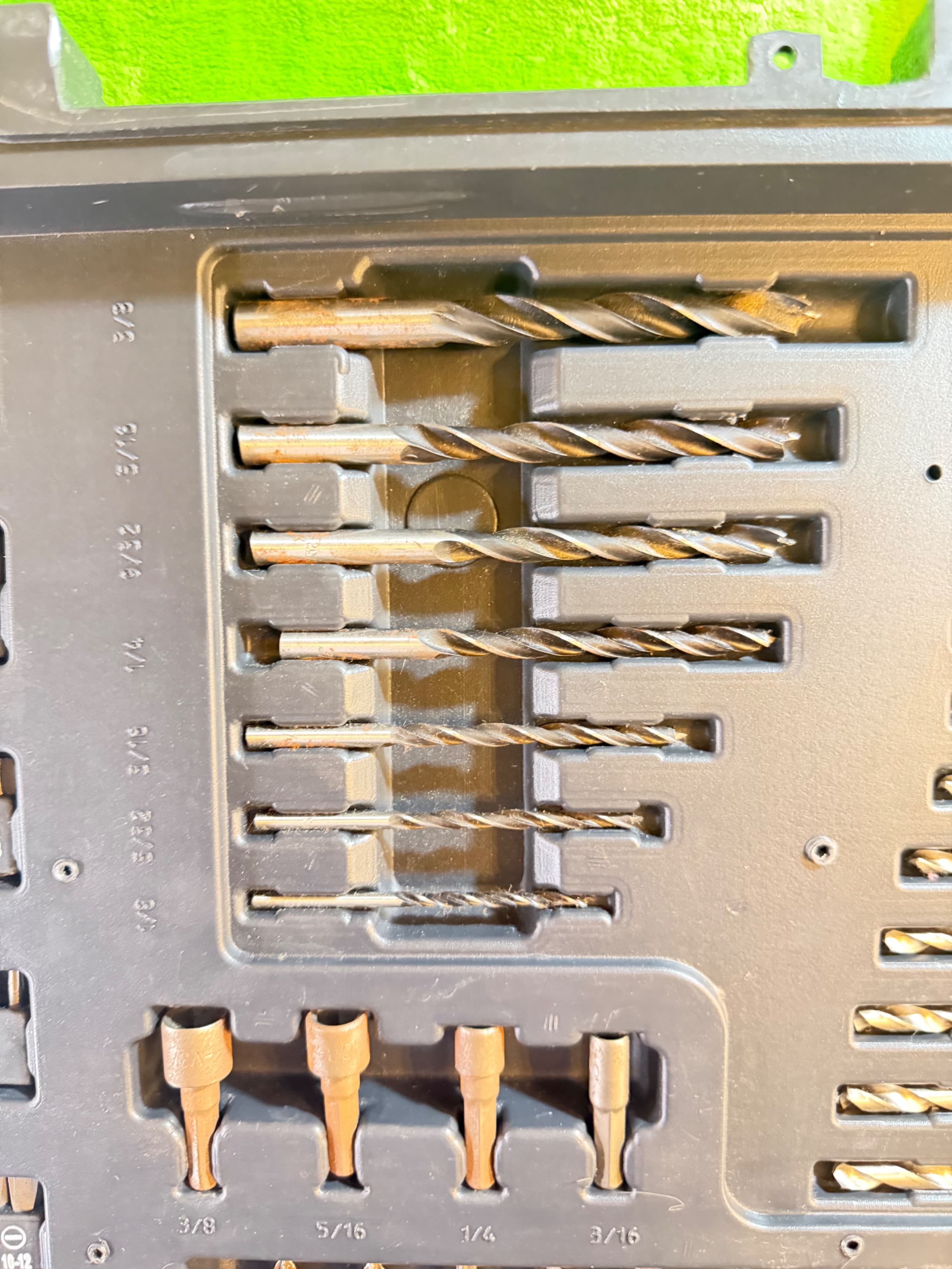 Skil 2860 18V Cordless Drill Driver with Drill Bit Accessory Set in Hard Case - Thumbnail 10