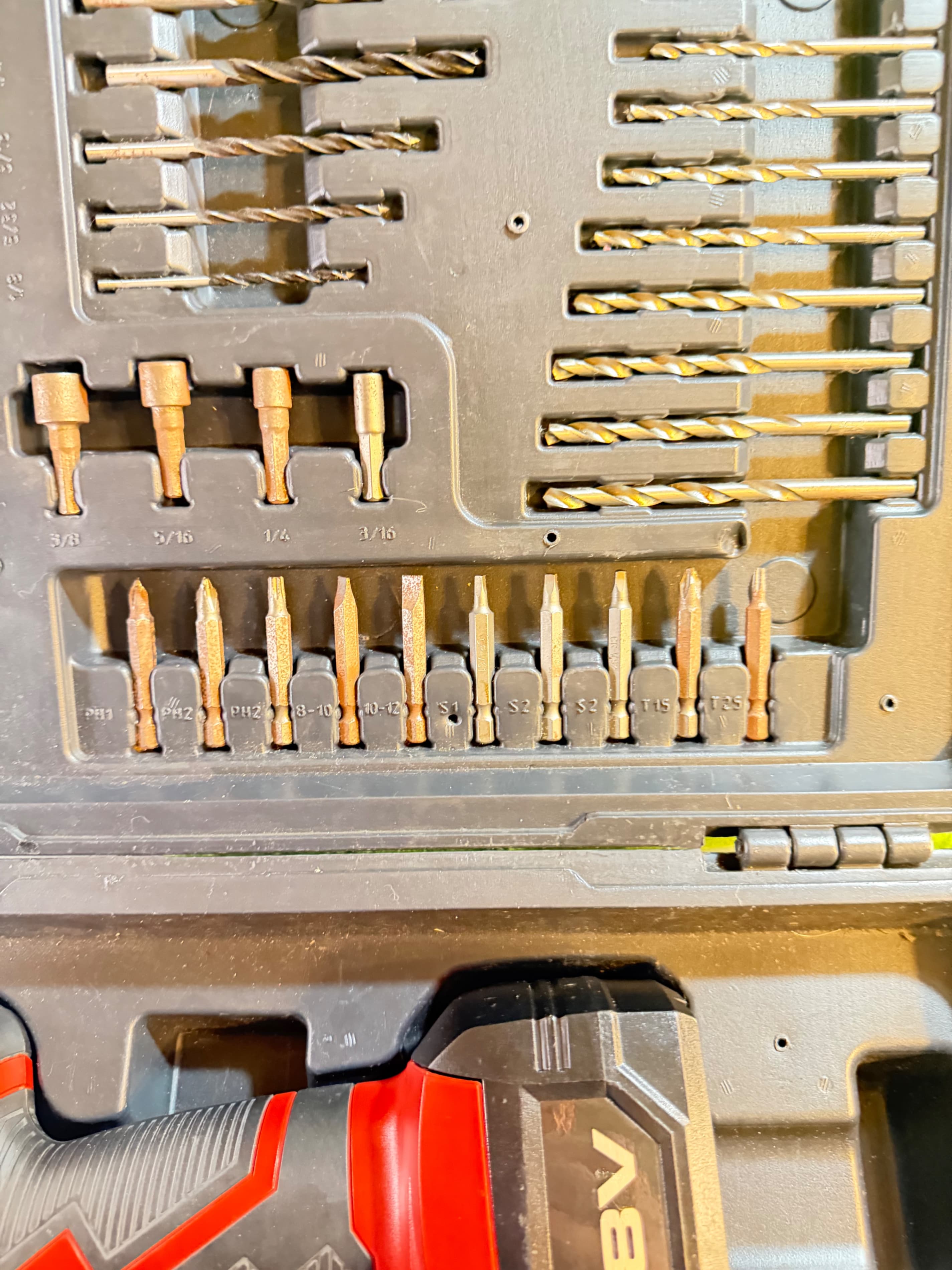 Skil 2860 18V Cordless Drill Driver with Drill Bit Accessory Set in Hard Case - Thumbnail 12