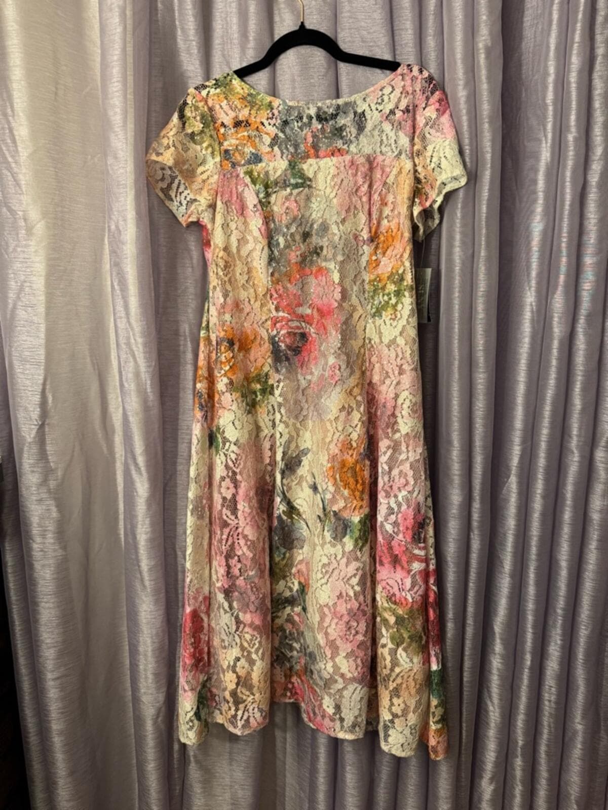 SLNY Floral Lace Midi Dress in Pink, Cream and Green - Thumbnail 2