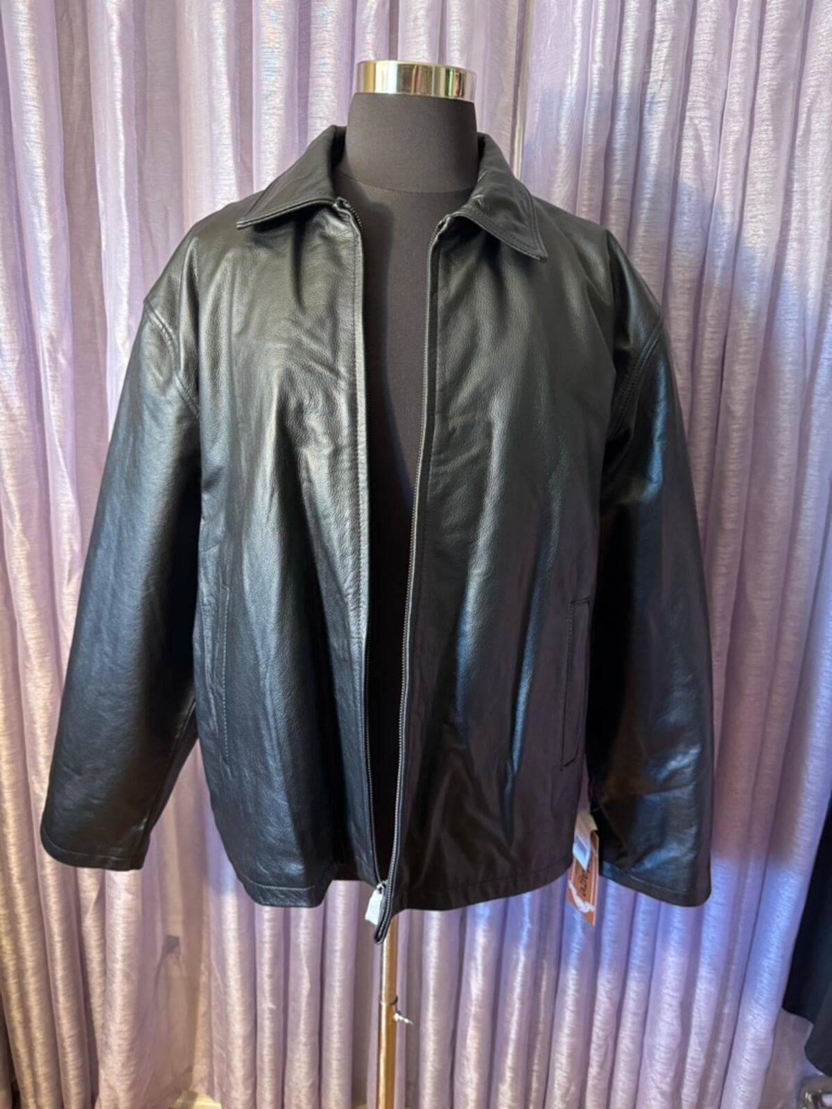 Vintage Black Leather Bomber Jacket - Image 1
