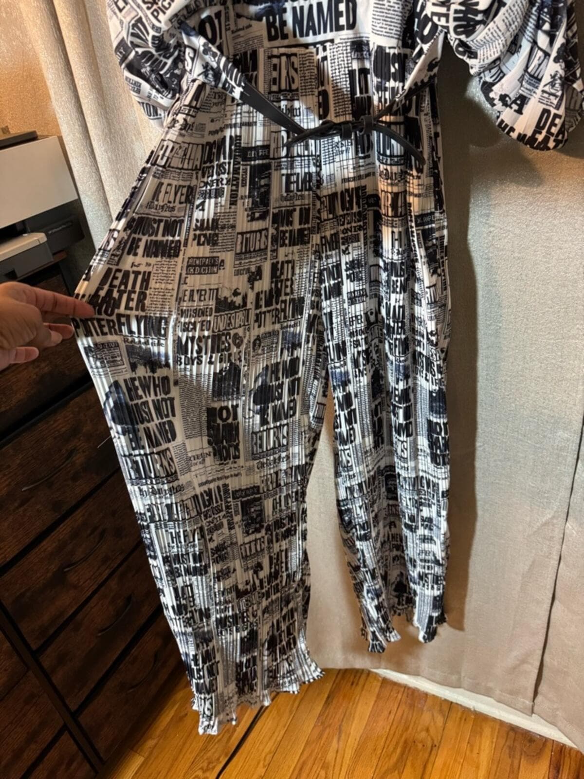 L'ATISTE Black & White Newspaper-Print Wide-Leg Jumpsuit - Thumbnail 3