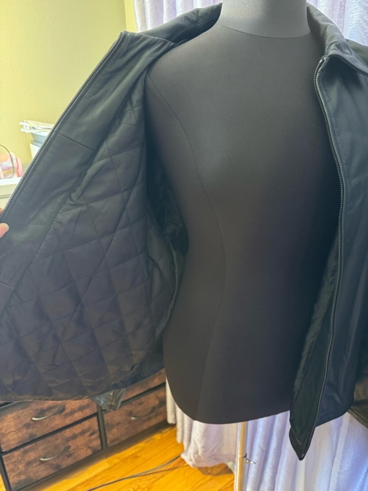 Vintage Black Leather Bomber Jacket - Thumbnail 4