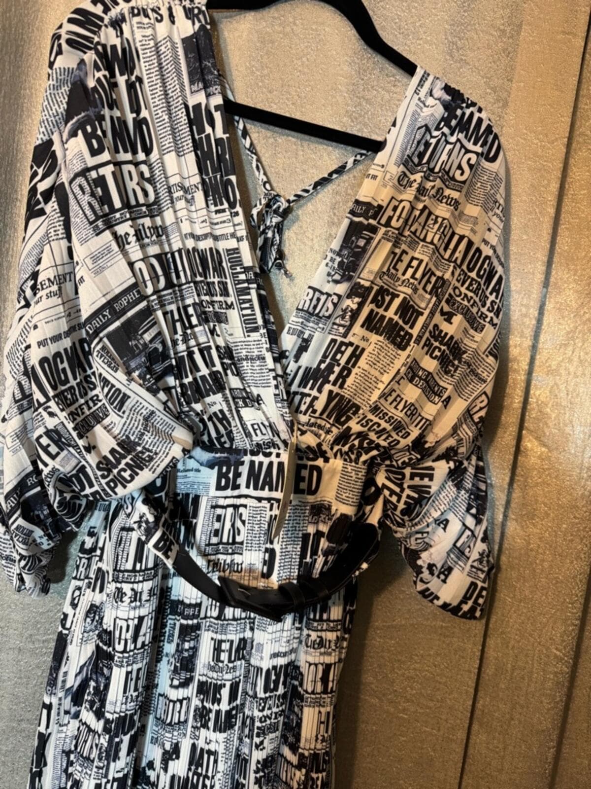 L'ATISTE Black & White Newspaper-Print Wide-Leg Jumpsuit - Thumbnail 6