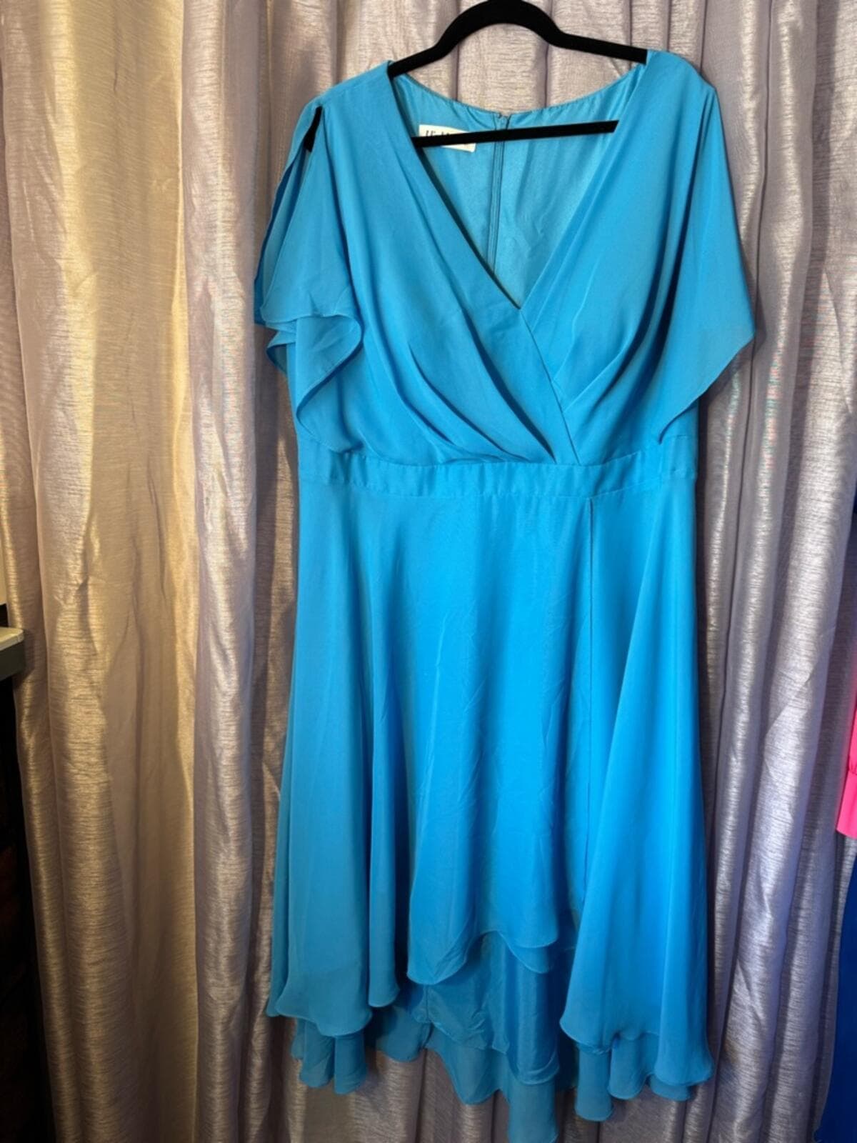 JJs House Teal V-Neck Flutter Sleeve High-Low Midi Dress - Thumbnail 2