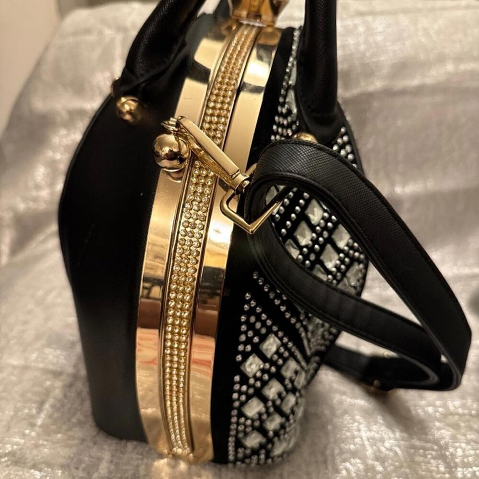 DOME SHAPED RHINESTONE SATCHEL - Thumbnail 4