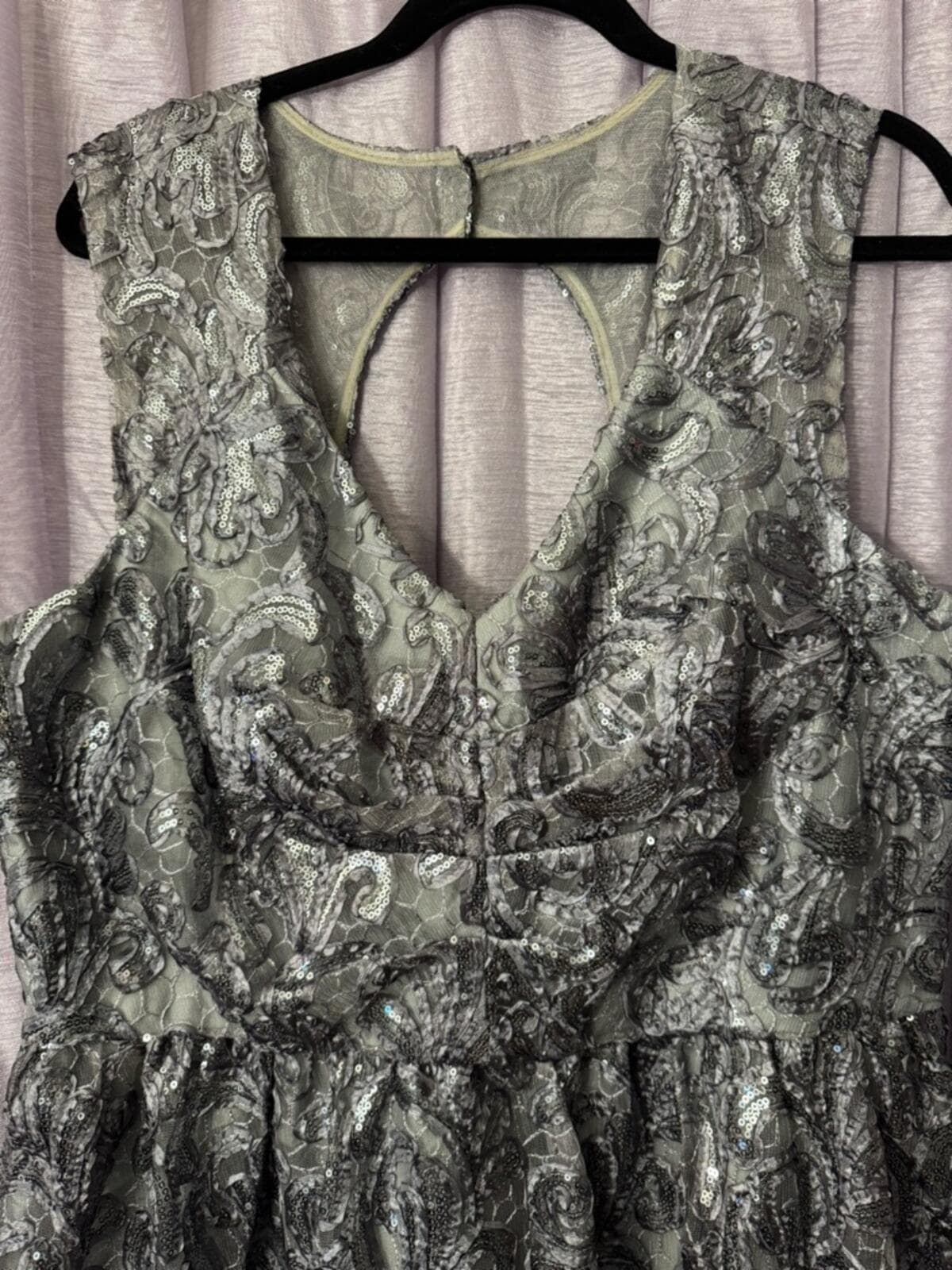 Sleeveless Silver Sequin V-Neck Mini Dress - Thumbnail 3