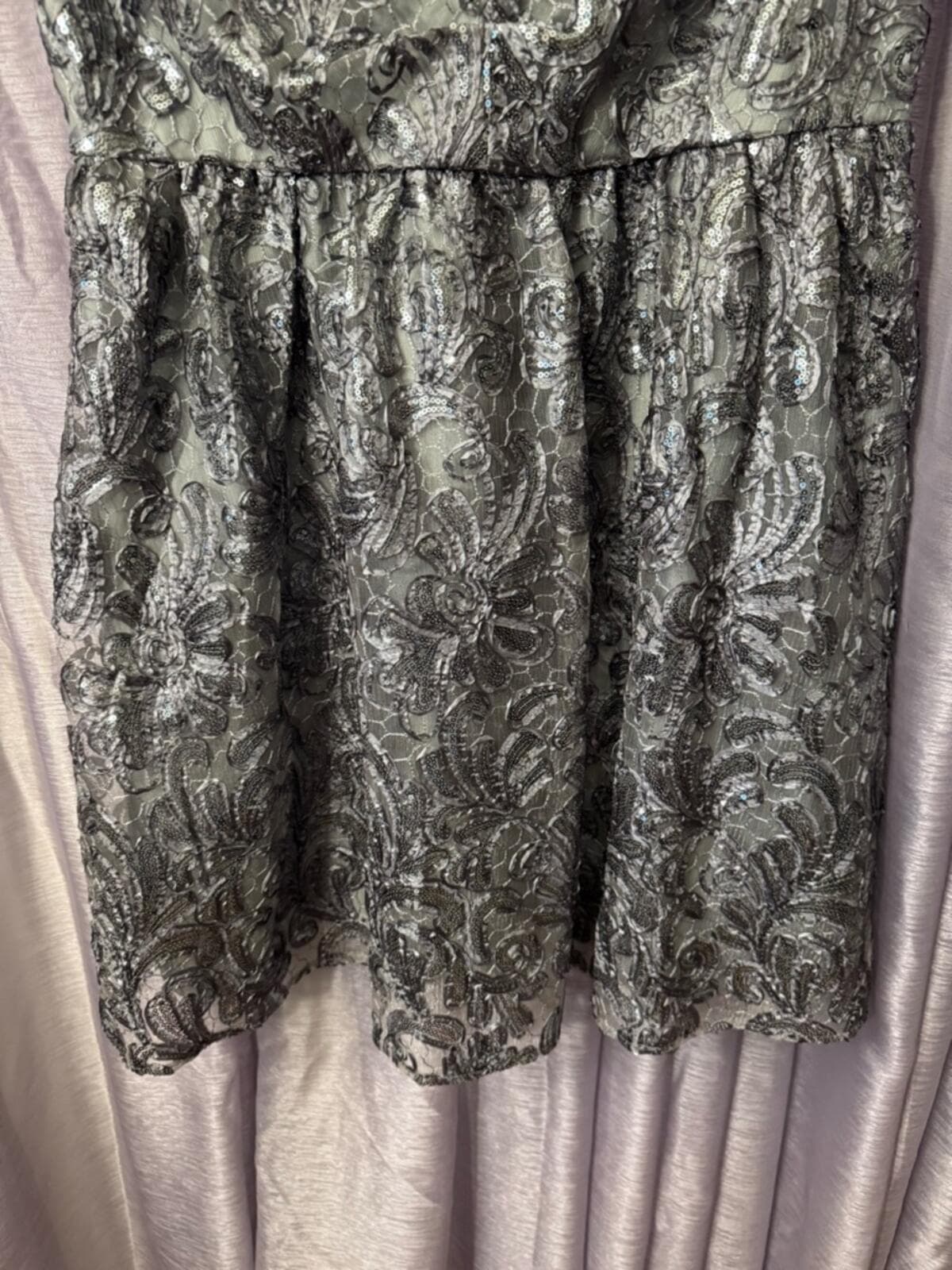 Sleeveless Silver Sequin V-Neck Mini Dress - Thumbnail 4