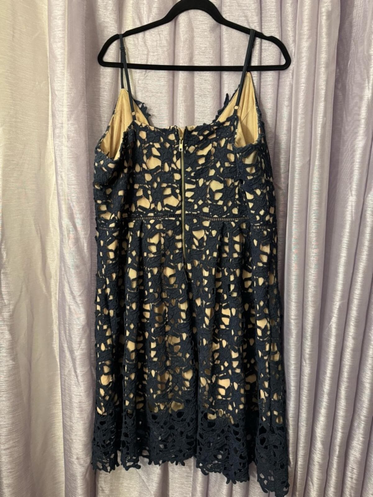 City Chic Navy Lace Midi Dress with Nude Lining - Thumbnail 7