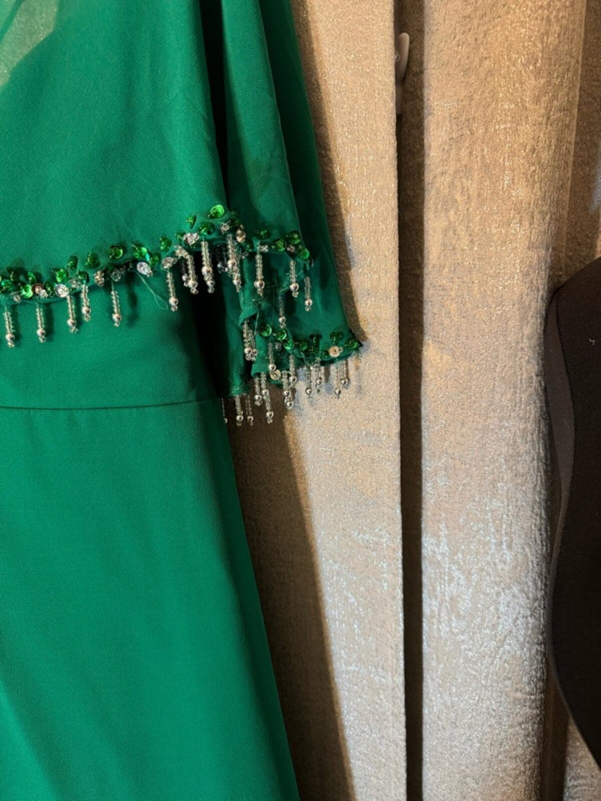 Embellished Sleeve Ruched Midi Dress in Emerald Green - Thumbnail 9