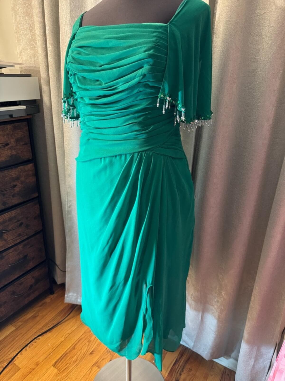 Embellished Sleeve Ruched Midi Dress in Emerald Green - Thumbnail 6