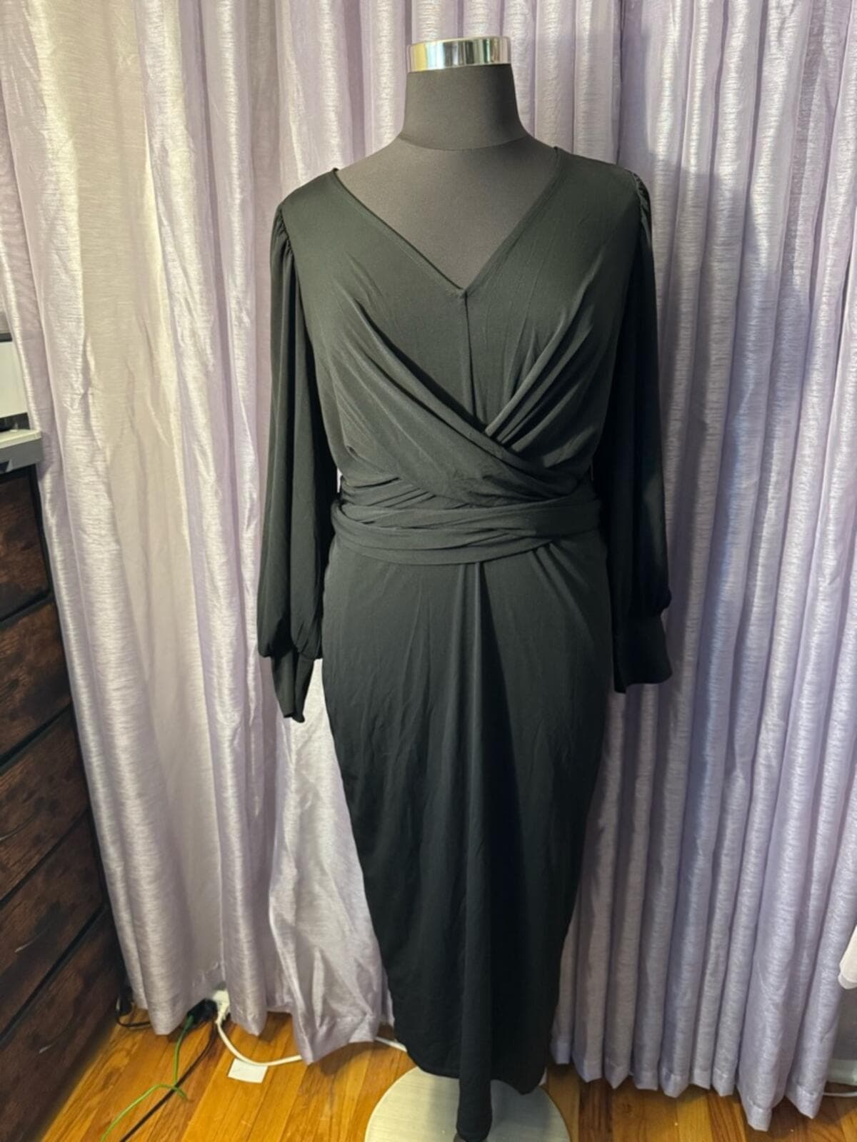 Eloquii Black Wrap V-Neck Long Sleeve Midi Dress - Thumbnail 2