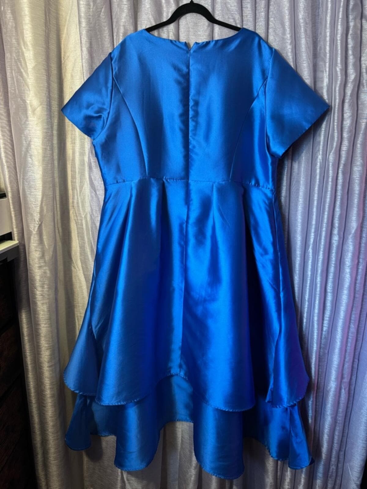 Blue High-Low Satin Dress with Cap Sleeves - Thumbnail 6