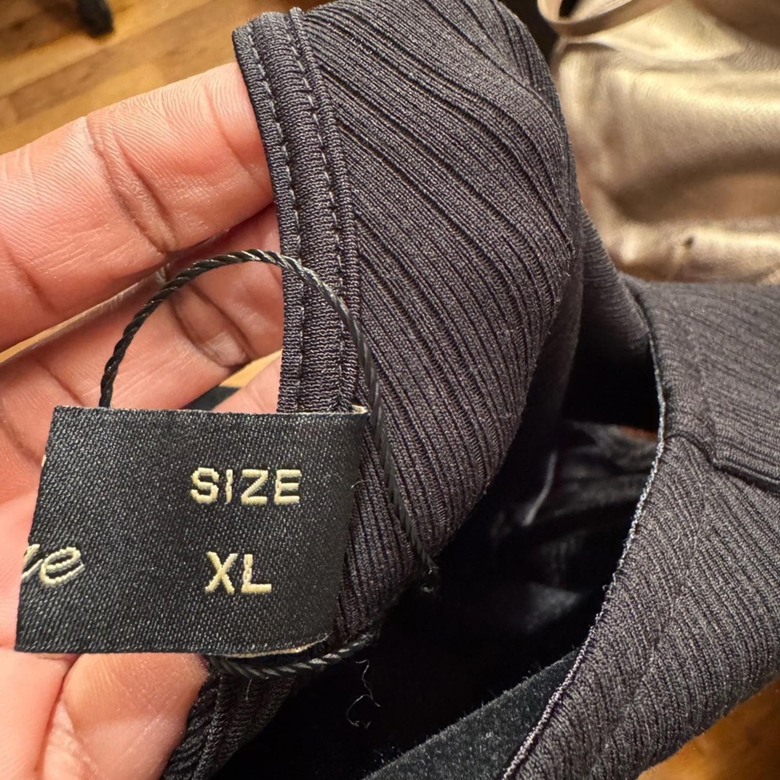 Chic Black Midi Dress - Thumbnail 7