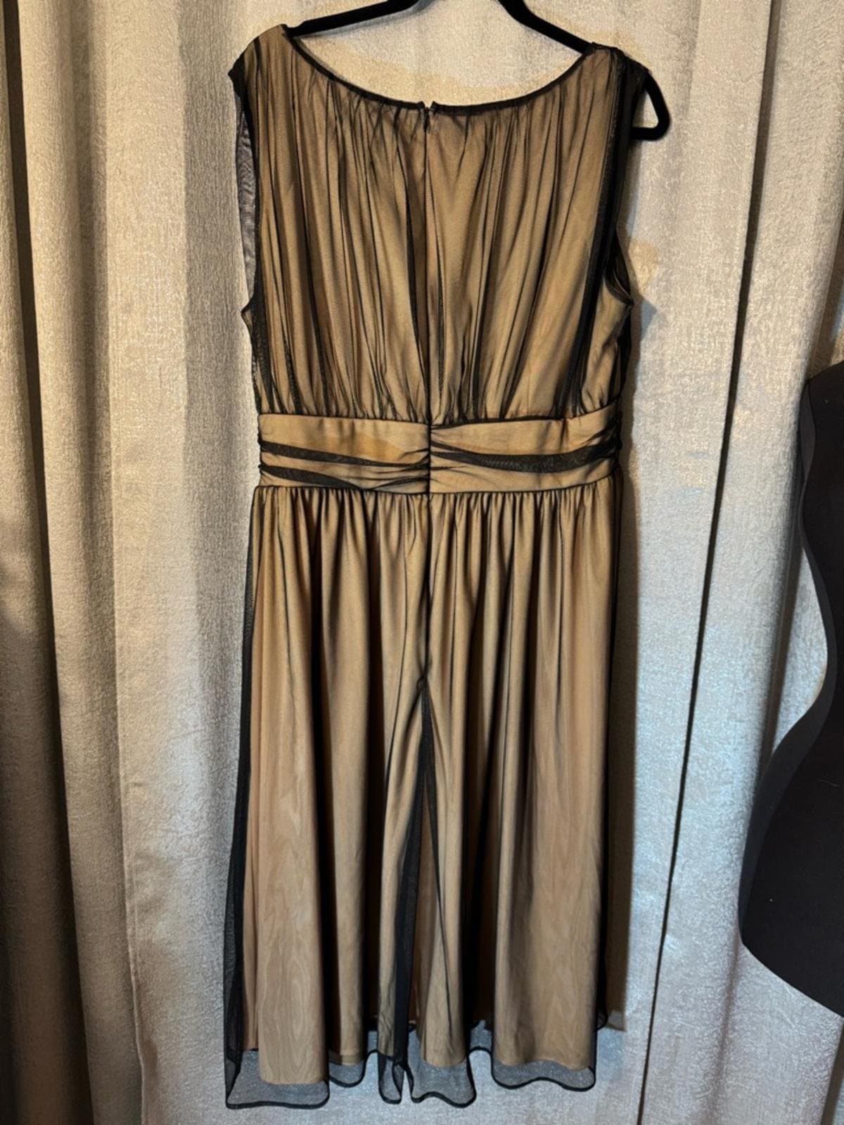 Newport News Black Mesh Overlay Taupe Midi Dress - Thumbnail 6