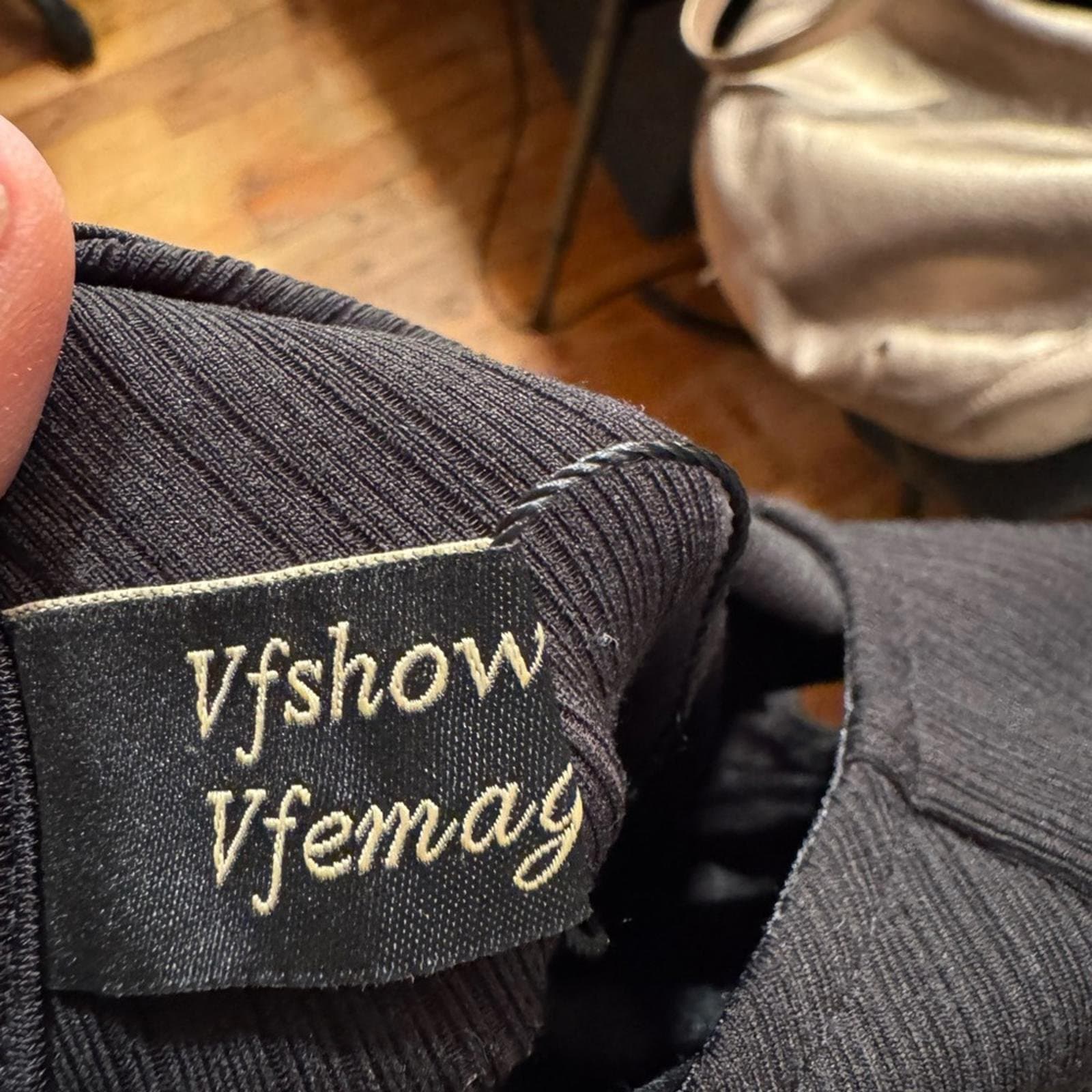 Chic Black Midi Dress - Thumbnail 6