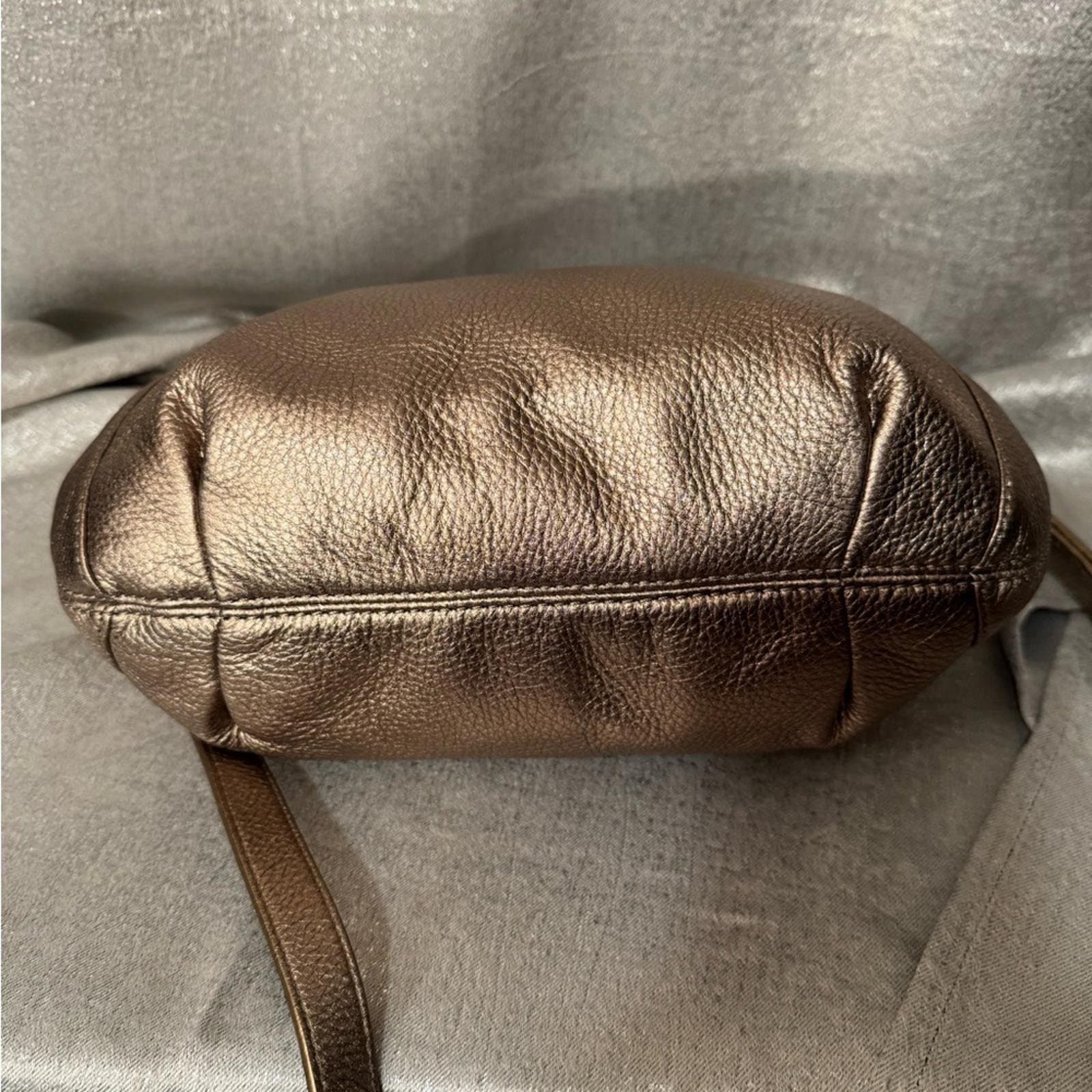 Michael Kors Womens 'Charm Tassel' Casual Leather Shoulder Bag Metallic - Thumbnail 3