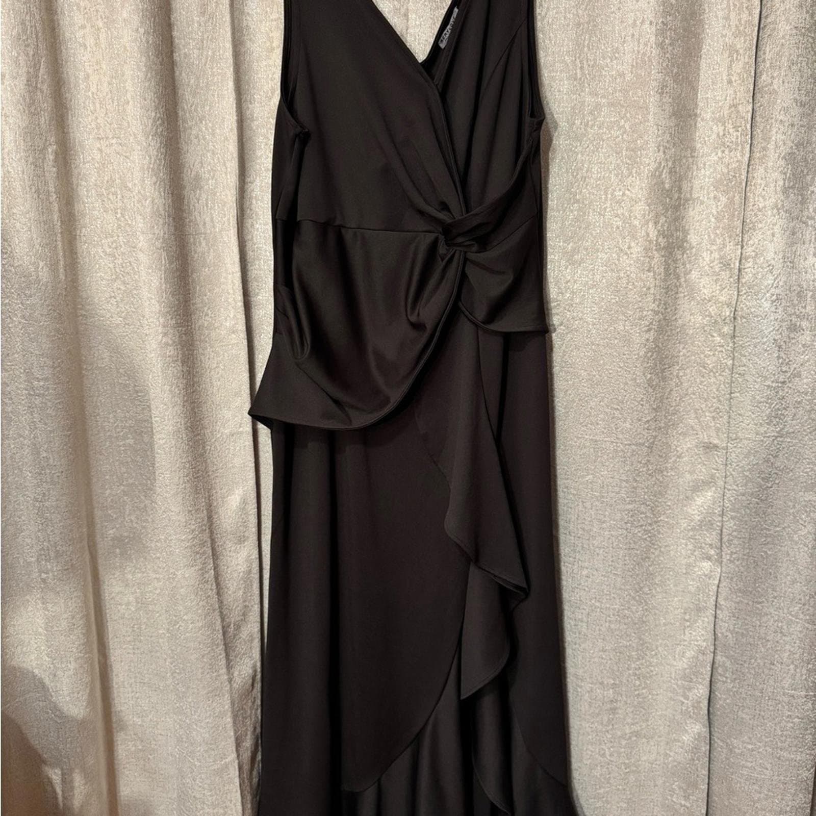Elegant Black Wrap Midi Dress - Thumbnail 2