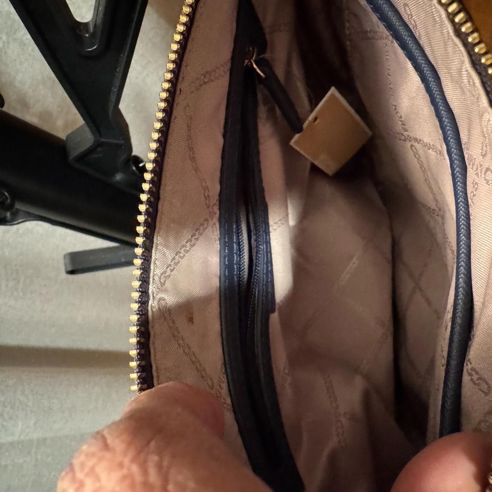 MICHAEL Michael Kors Jet Set Charm North South Crossbody - Thumbnail 6