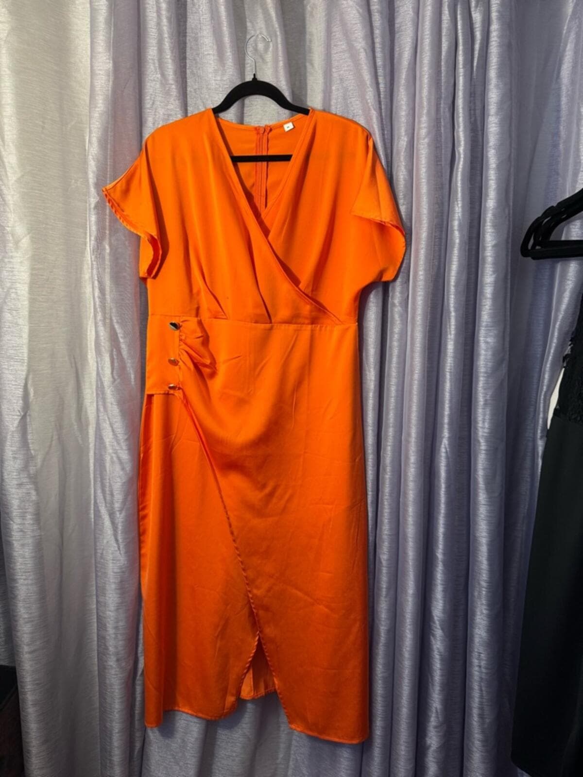 Elegant Orange Wrap Midi Dress with Side Button Trim - Thumbnail 2