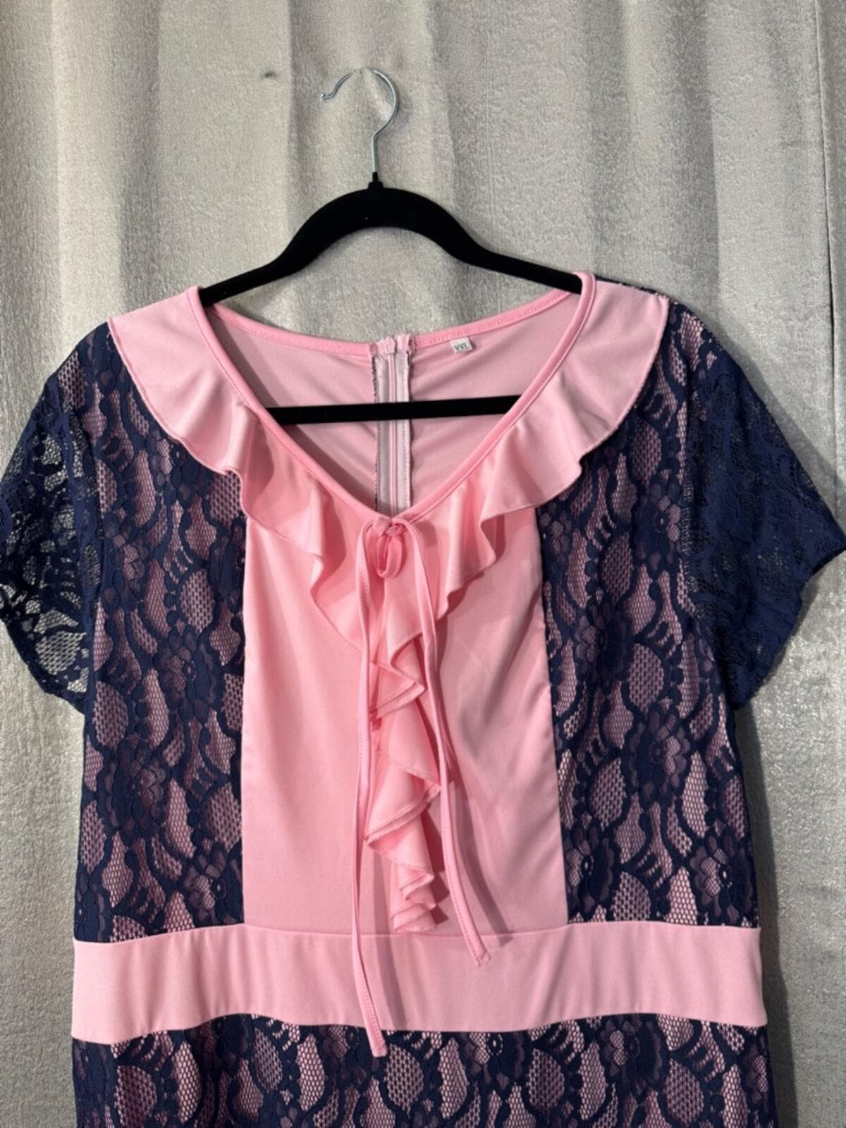 Plus-Size Navy Lace Midi Dress with Pink Accents - Thumbnail 4