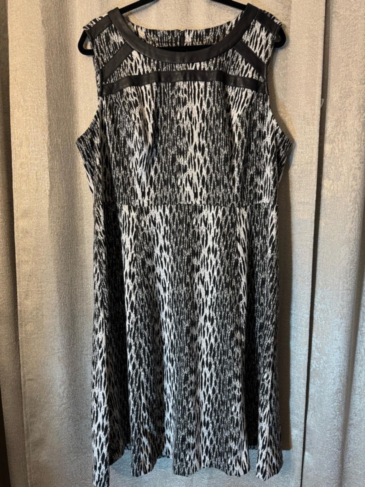 Lane Bryant Black and White Sleeveless Patterned Midi Dress - Thumbnail 2