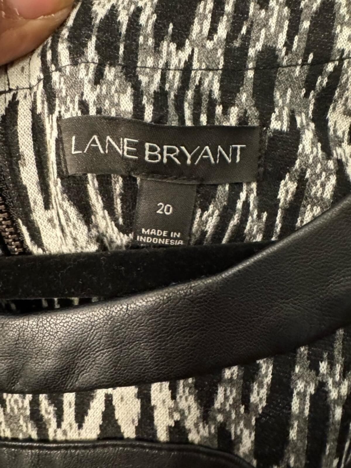 Lane Bryant Black and White Sleeveless Patterned Midi Dress - Thumbnail 3