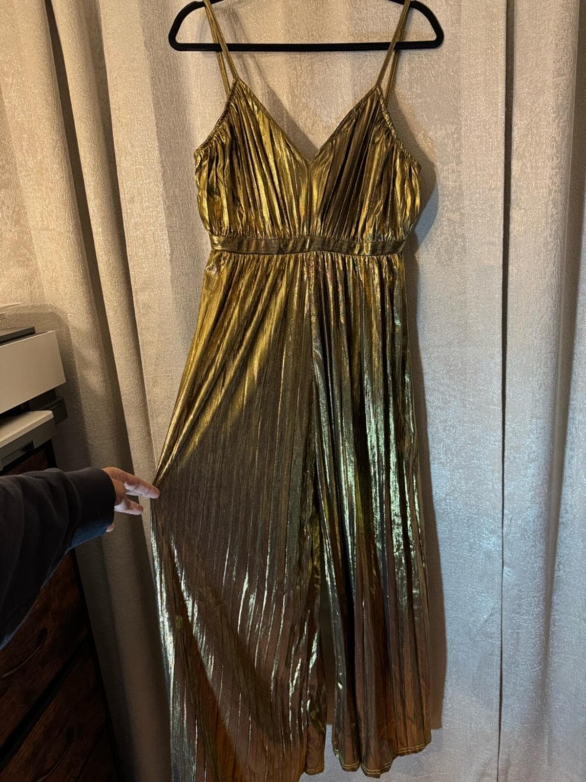 Gold Metallic Pleated Spaghetti-Strap Jumpsuit - Thumbnail 3