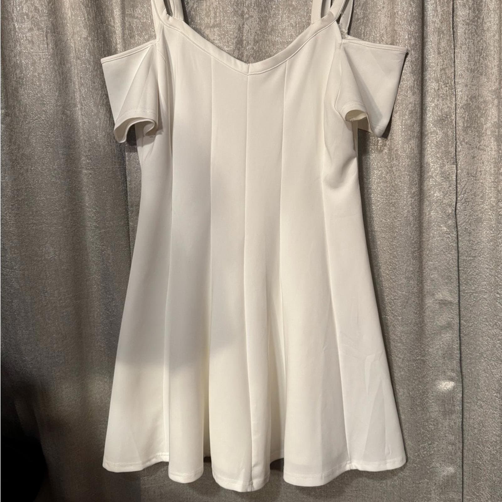 Cold-Shoulder Mini Dress - Thumbnail 2