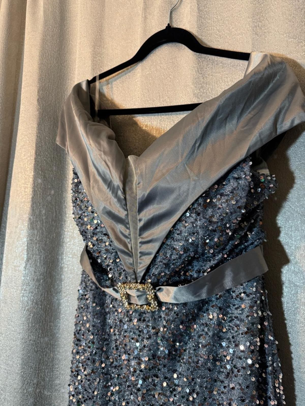 Off-Shoulder Sparkling Evening Gown in Silver - Thumbnail 3