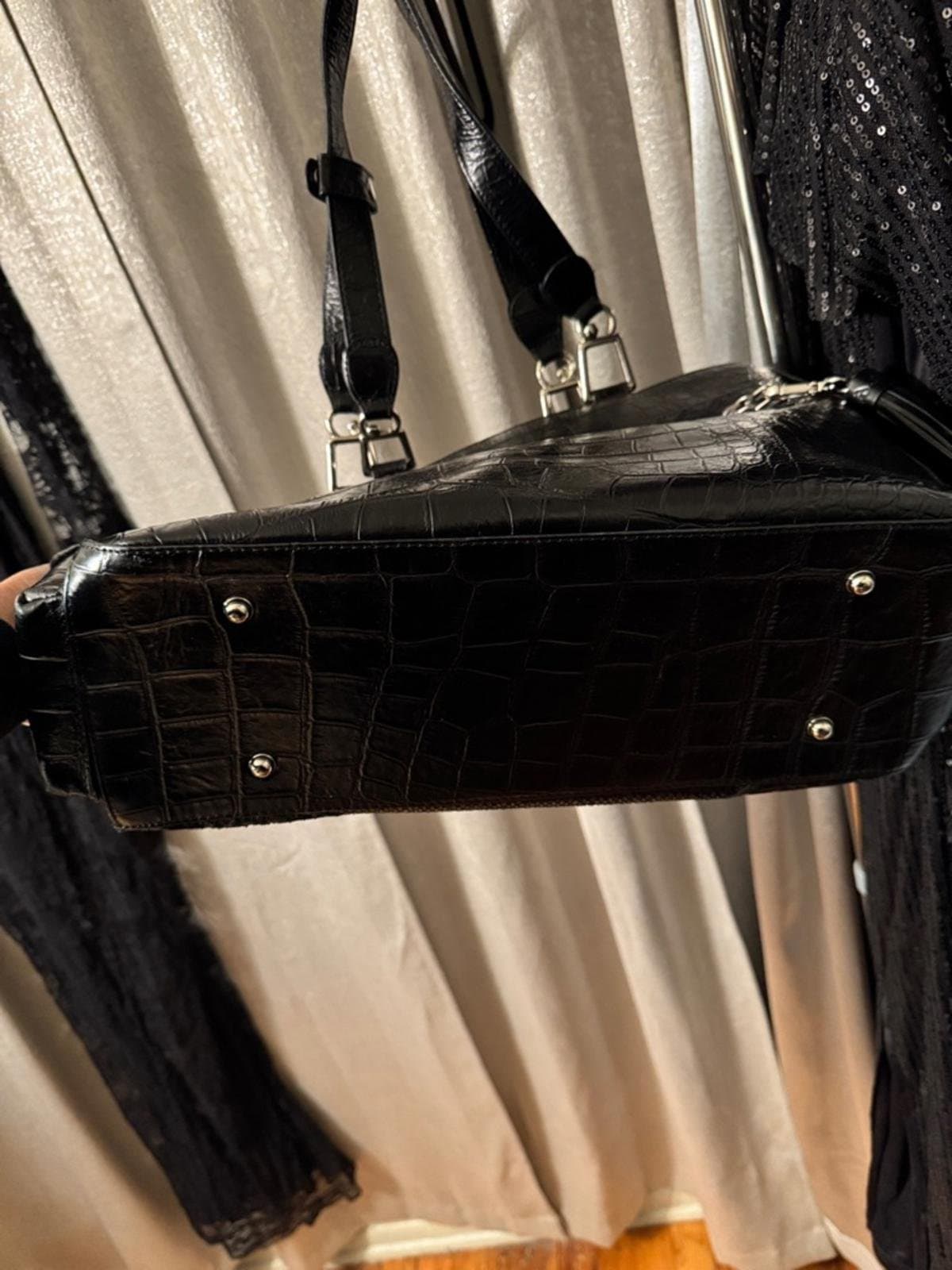 Black Embossed Tote with Yellow Floral Accent - Thumbnail 8