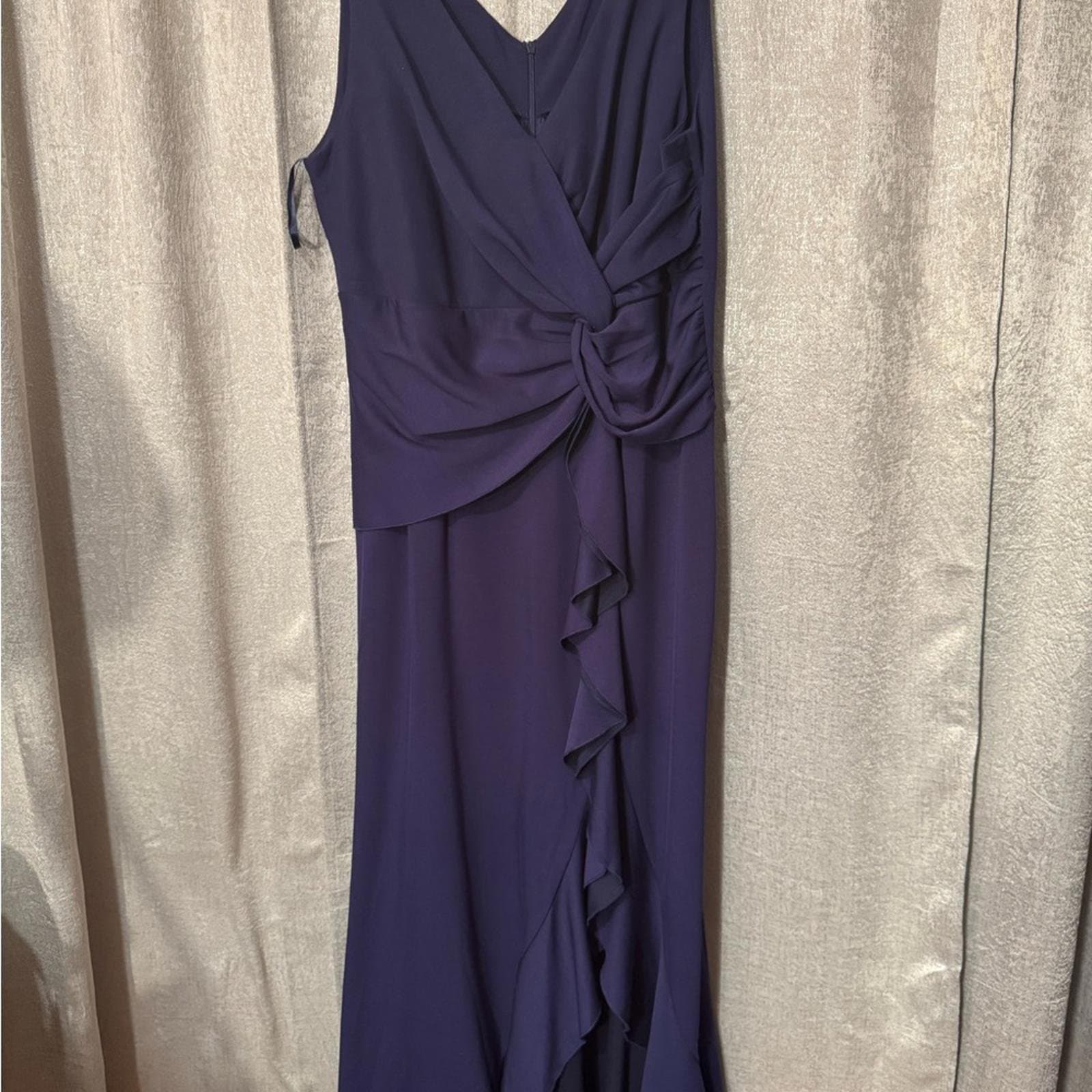 Elegant Evening Maxi Dress in Deep Blue - Thumbnail 2