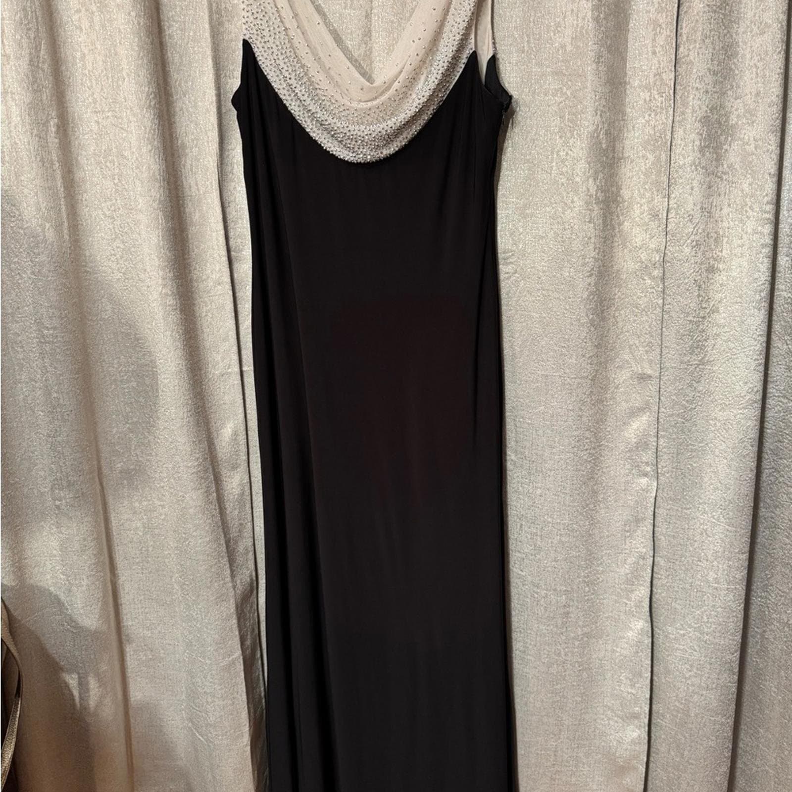 Cachet Black Maxi Dress with Silver Detailing - Thumbnail 2