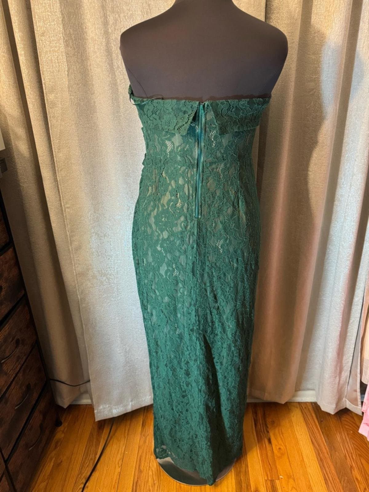 Fashion Nova Strapless Emerald Green Lace Midi Dress - Thumbnail 4