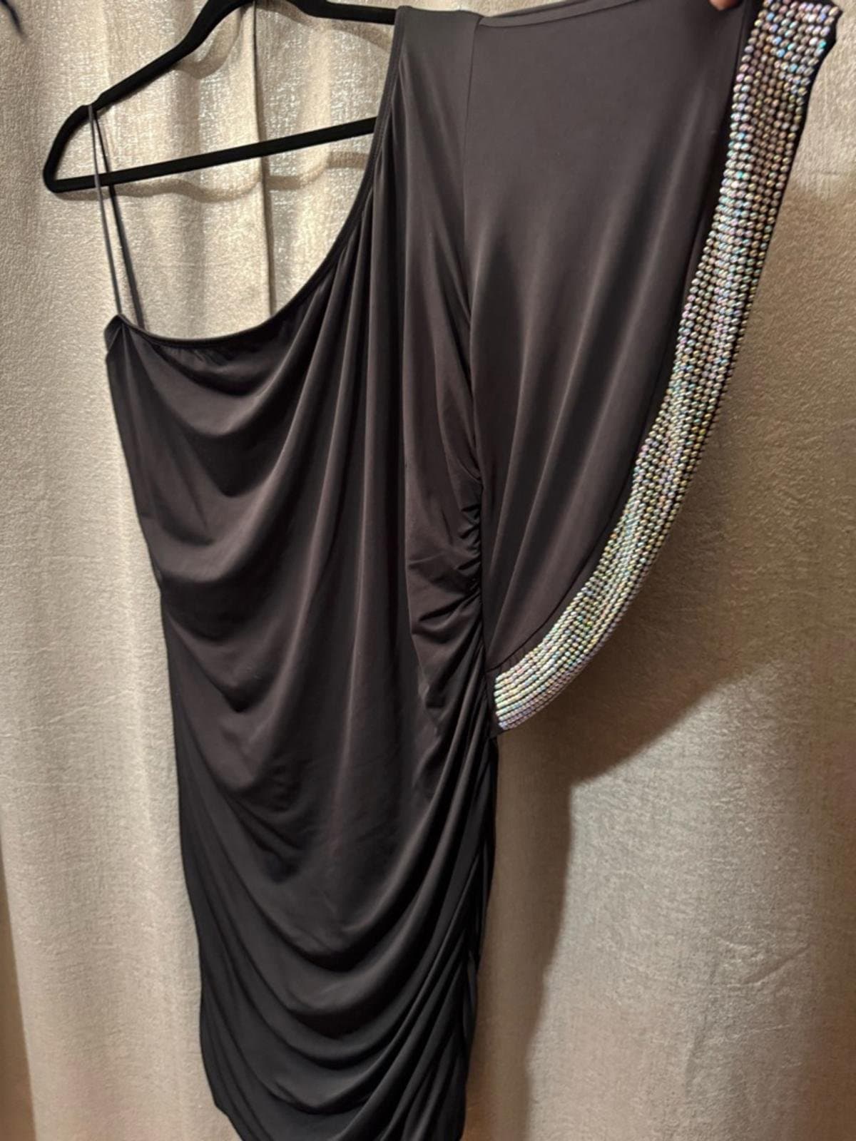 Deb Black One-Shoulder Ruched Dress with Embellished Sleeve - Thumbnail 3