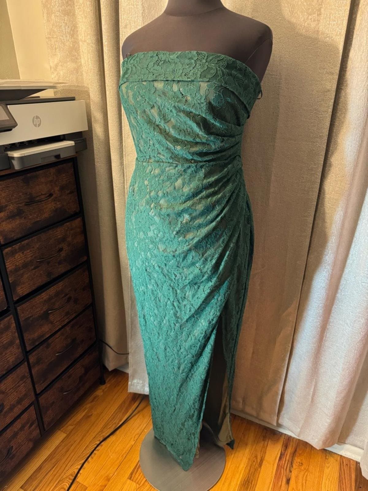 Fashion Nova Strapless Emerald Green Lace Midi Dress - Thumbnail 2