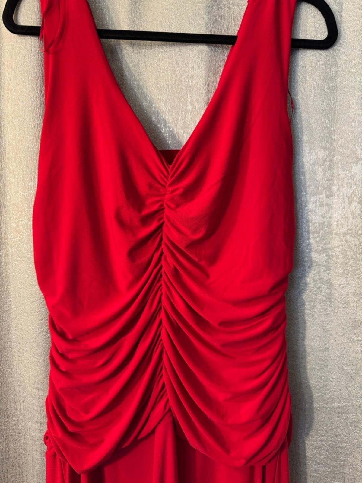 Sleeveless Red Cowl-Neck Maxi Dress with Ruched Draping - Thumbnail 7