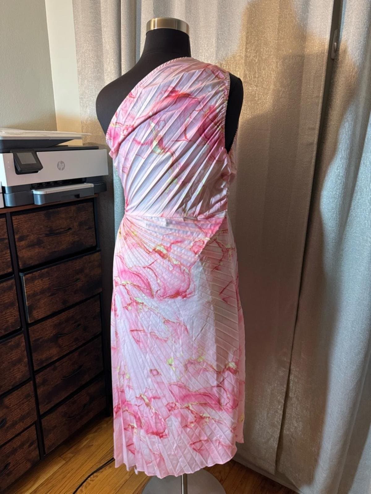 SHEIN Pink Marble One-Shoulder Pleated Midi Dress - Thumbnail 4