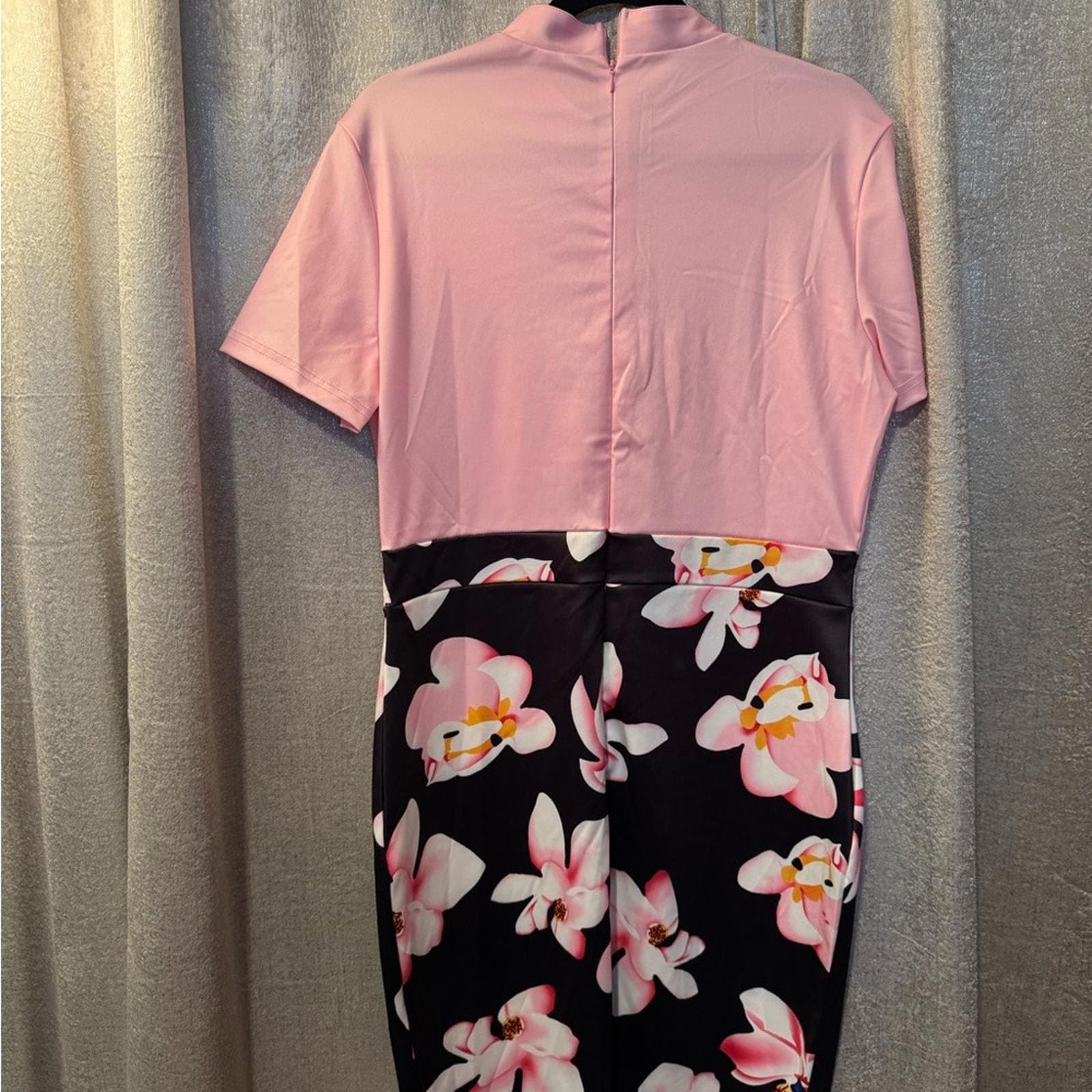 Elegant Pink and Black Floral Mini Dress - Thumbnail 3