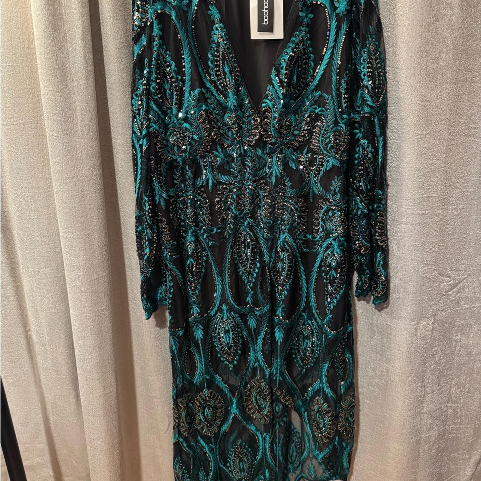 Boohoo Sequin Damask Plunge Maxi Party Dress - Thumbnail 2