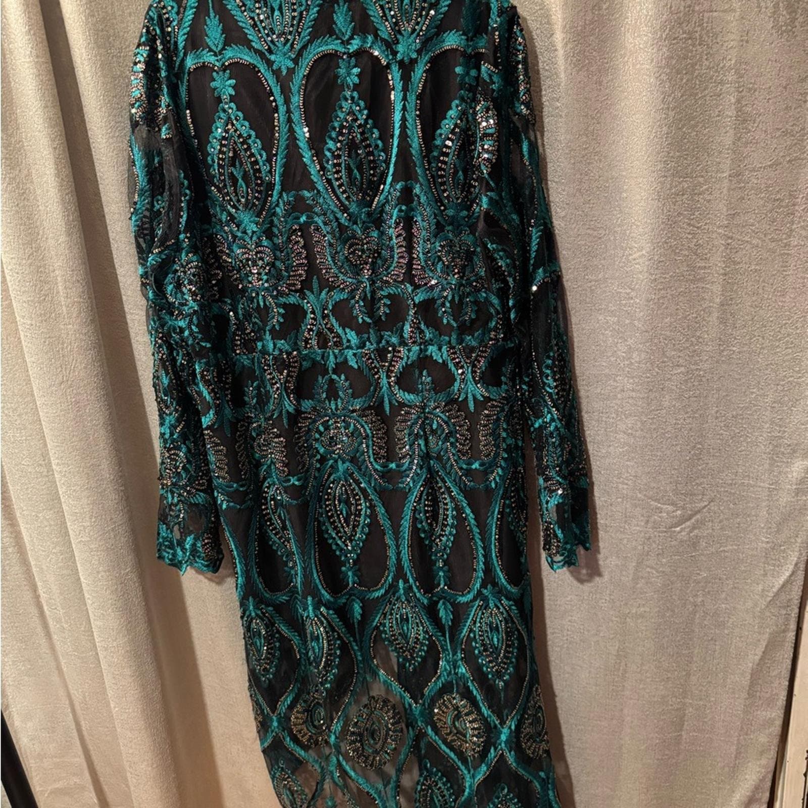 Boohoo Sequin Damask Plunge Maxi Party Dress - Thumbnail 5