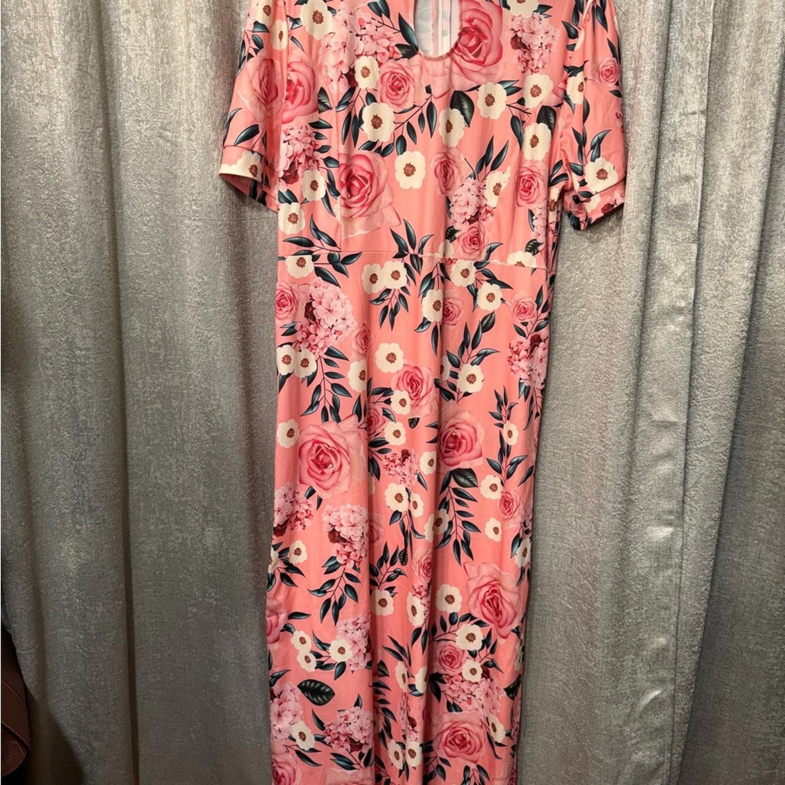 Elegant Floral Maxi Dress in Pink - Thumbnail 2