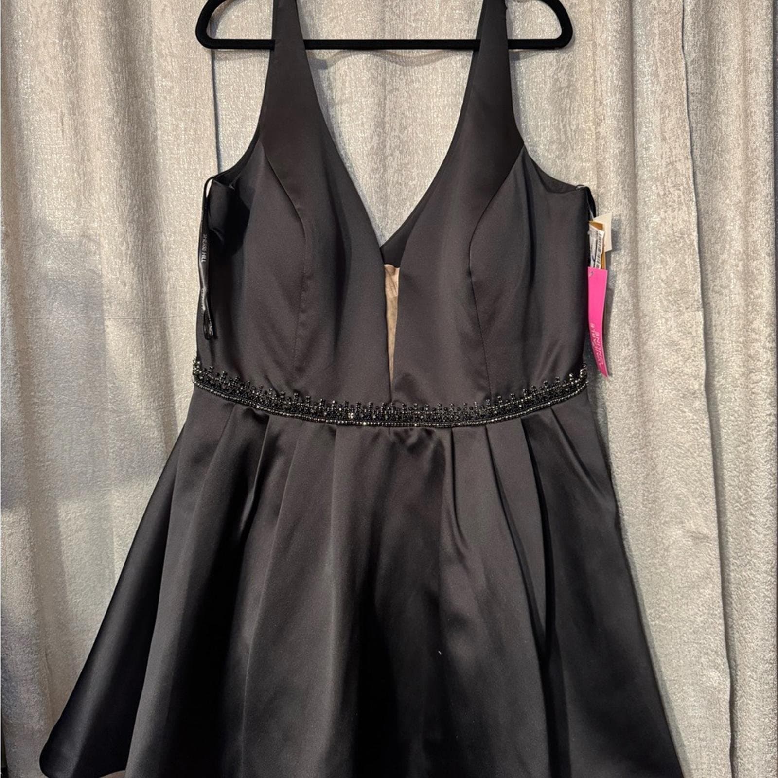 Sherri Hill Black Deep V-Neck Mini Dress - Thumbnail 2
