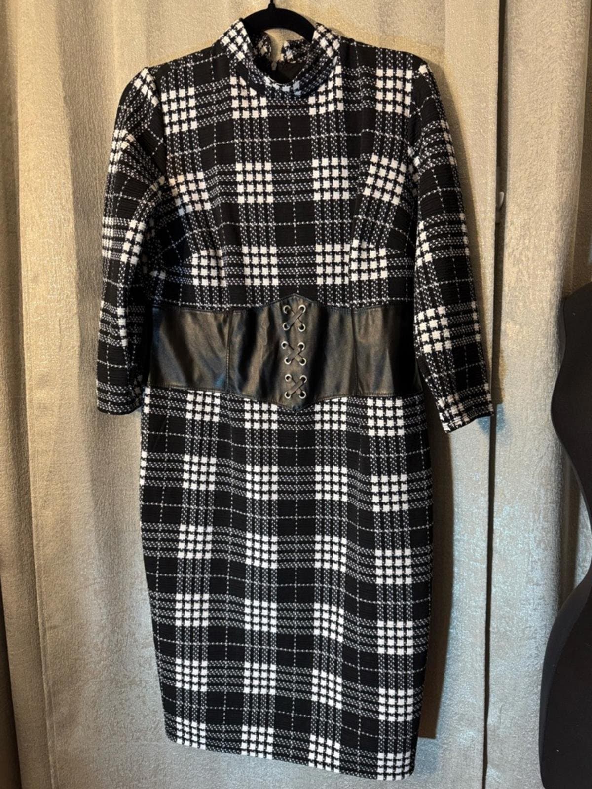 New York & Company Black and White Plaid Pencil Skirt - Thumbnail 2