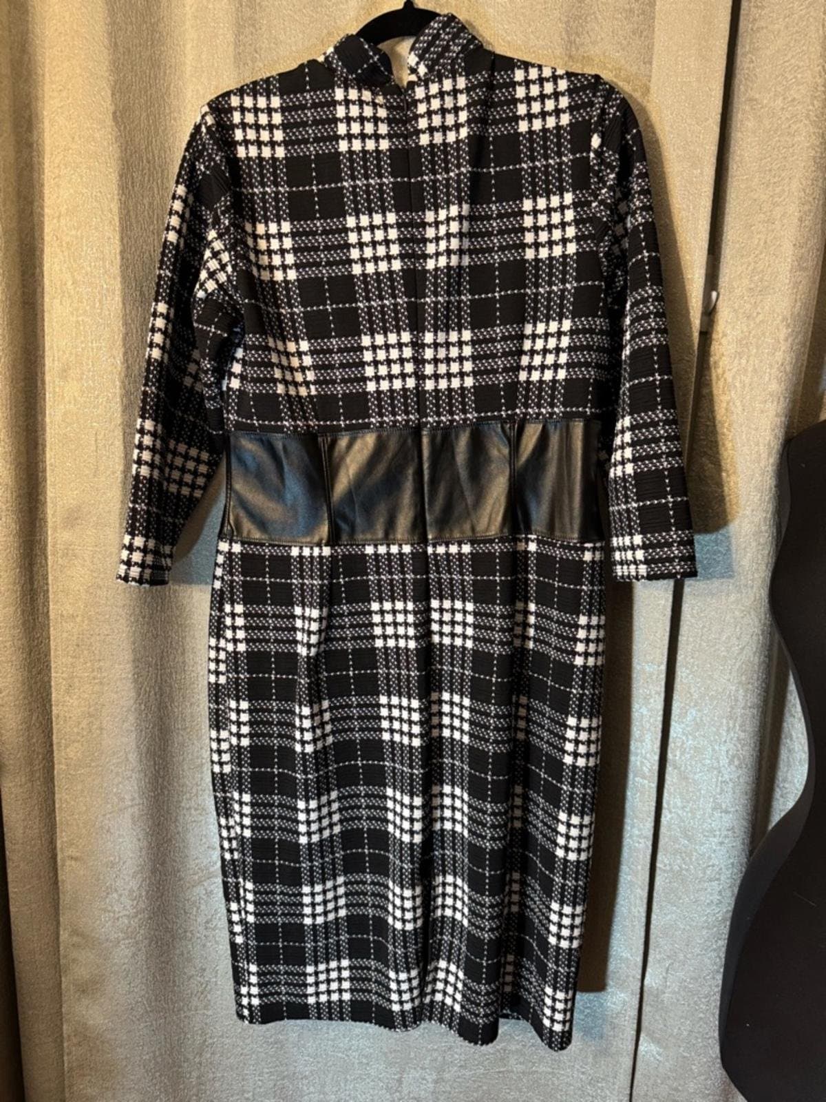 New York & Company Black and White Plaid Pencil Skirt - Thumbnail 6