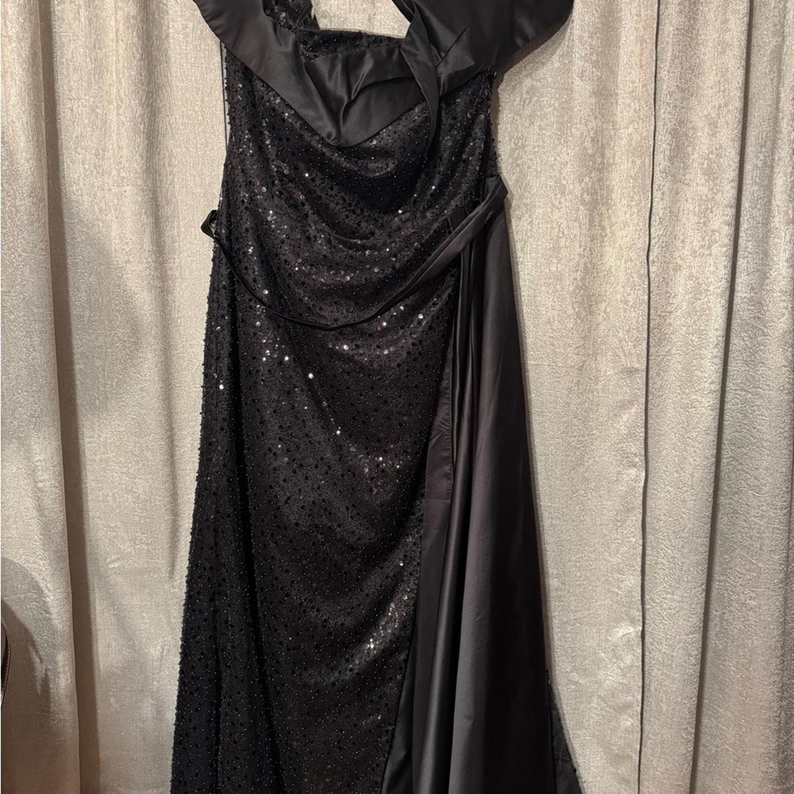 Stunning Strapless Black Sequin Dress - Thumbnail 2