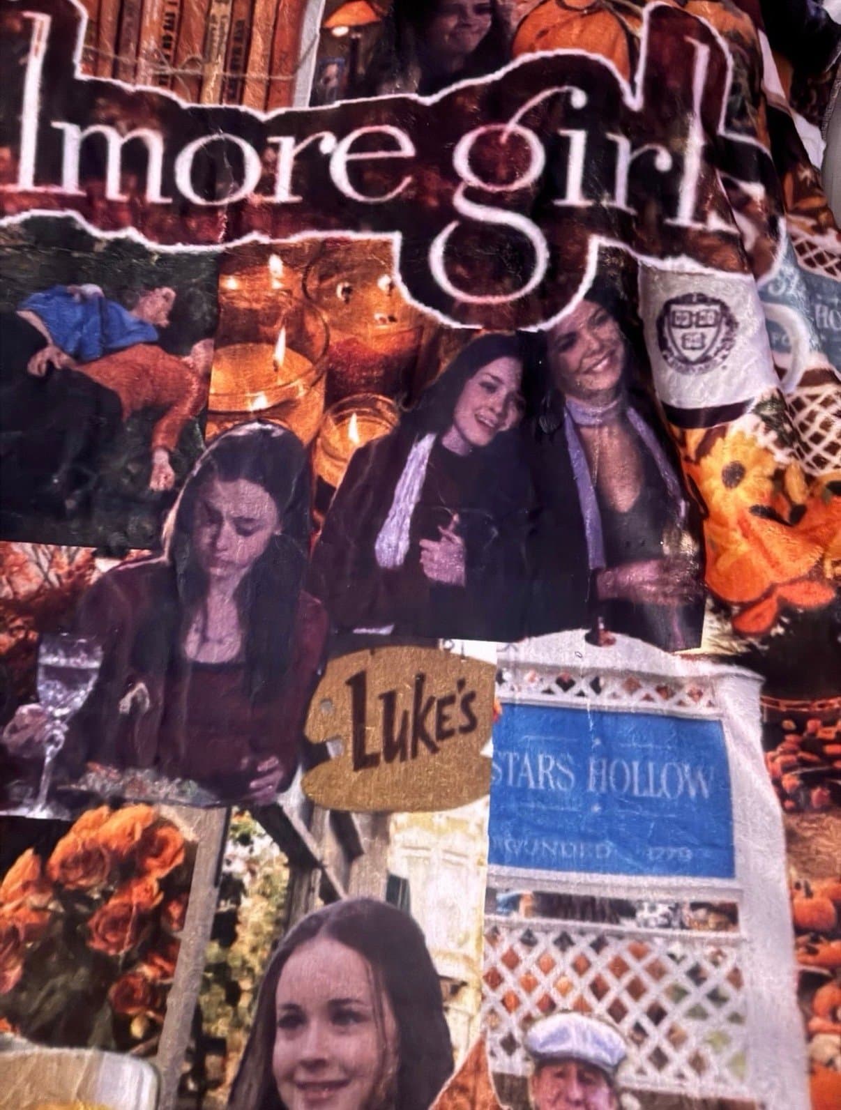 Throw pillow and blanket - Thumbnail 5