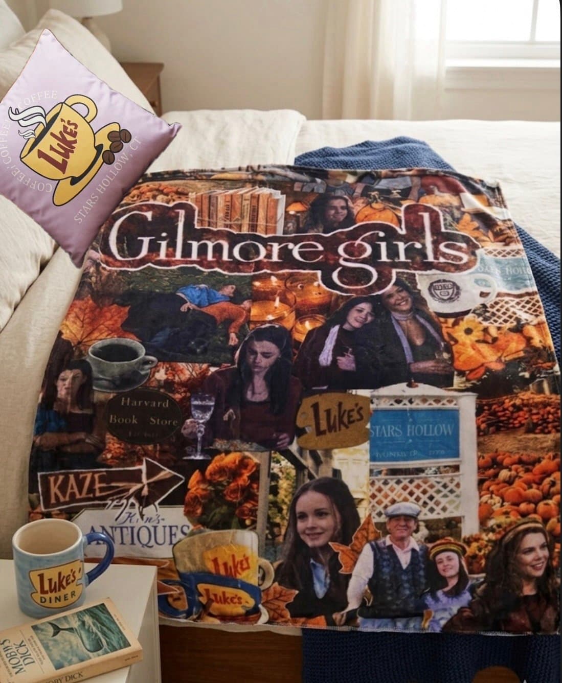 Throw pillow and blanket - Thumbnail 2